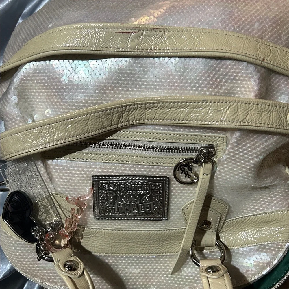 Coach NWT Poppy Sequined Spotlight Limited EditionTote Bag 16304 - Picture 4 of 16